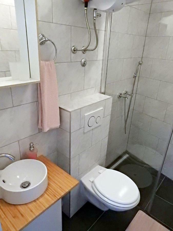 Apartment Antonela Slatine Exteriör bild